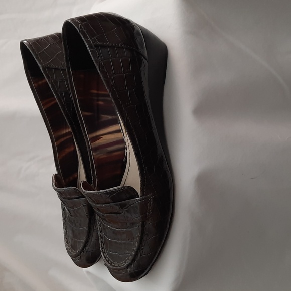 AK Anne Klein Women's Alligator Print Loafers Size 6M - Picture 5 of 11